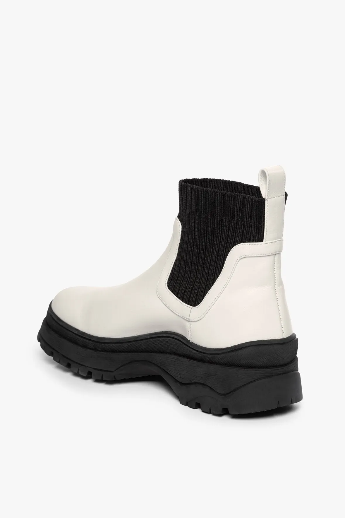BOW BOOT | CREAM BLACK